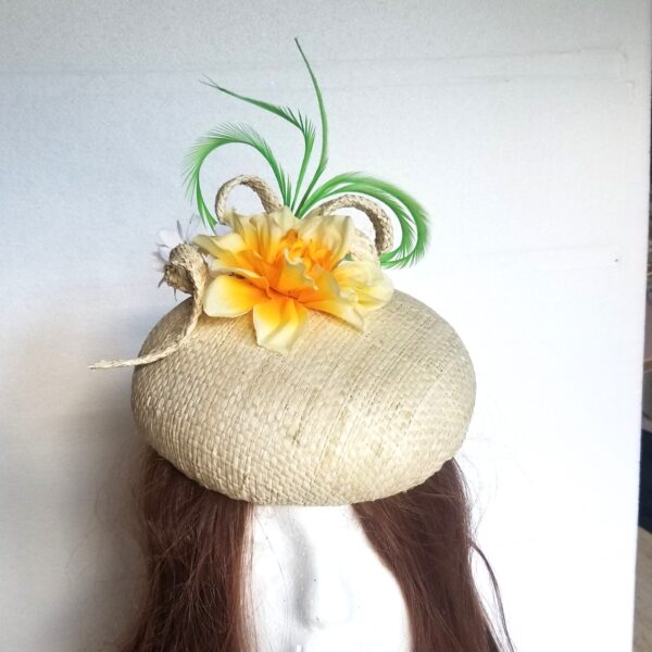 straw button hat
