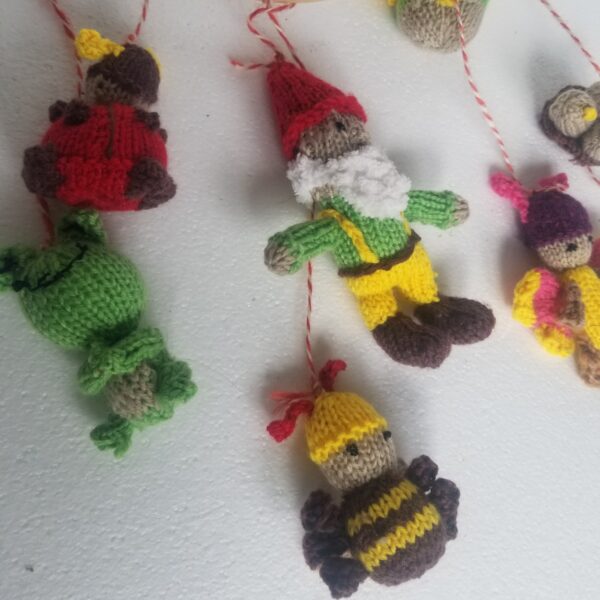 gnome bee