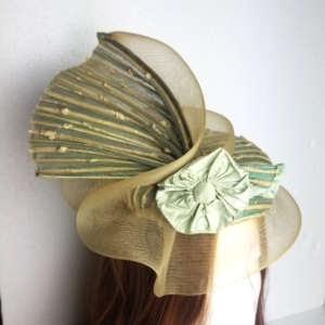 green buntal button hat