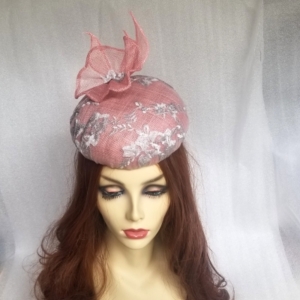 dusky pink and grey button hat
